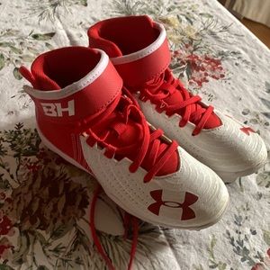 Under Armour BH youth Baseball cleats (never worn)